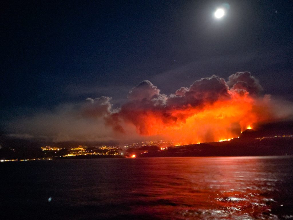 La Palma, Vulkanausbruch am Westhang des Höhenrückens Cumbre Vieja