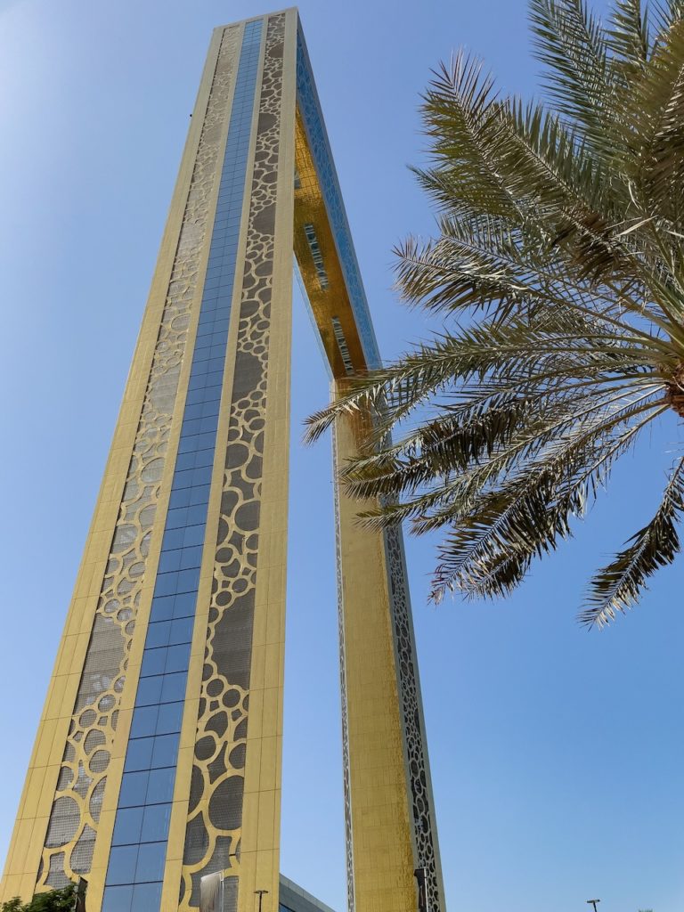 Dubai Frame, 150 Meter hoch